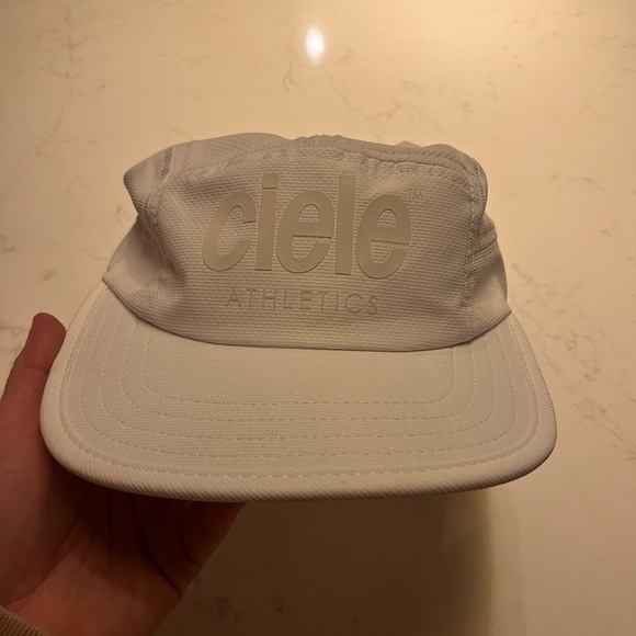 Ciele Athletics GoCap White Running Hat - Picture 1 of 6